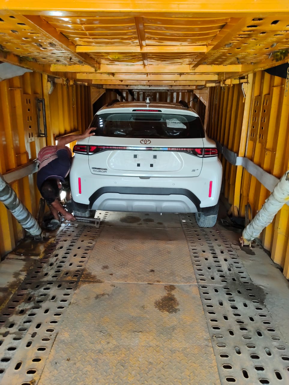 Car transport photo 2